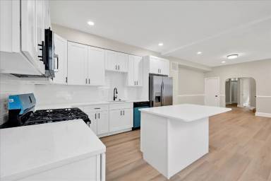 Main picture of 3940 Reisterstown Rd