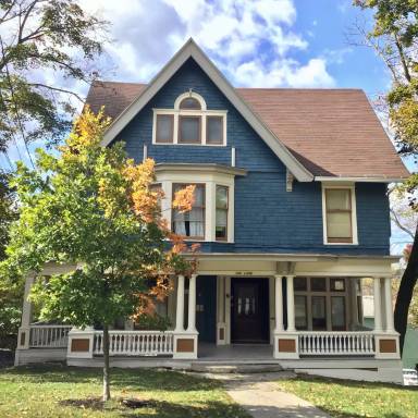 Main picture of 112 Lake St