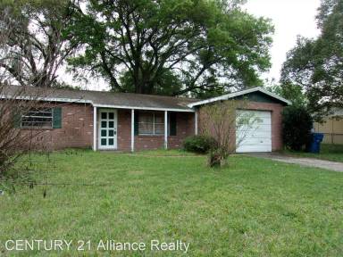 Main picture of 27116 Aubrey Ave