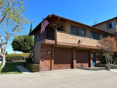 Main picture of 2961 N Orange Olive Rd