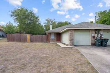 Main picture of 108 Hughson Ct
