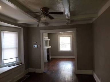 Main picture of 5026 E 7th St