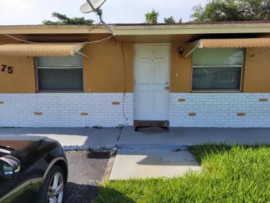 Main picture of 6175 SW 31st St