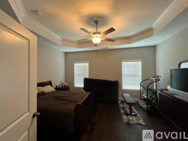 Main picture of 7825 Laurel Crest Dr