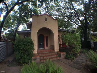 Main picture of 2813 Salado St