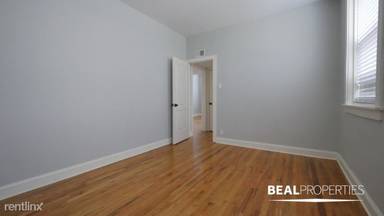 Main picture of 4040 N Ashland Ave