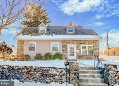 Main picture of 2588 Radcliffe Rd