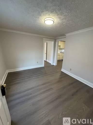 Main picture of 1881 Manchester Rd