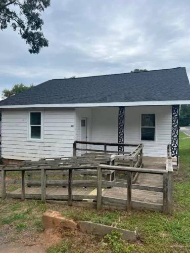 Main picture of 262 Nixon St