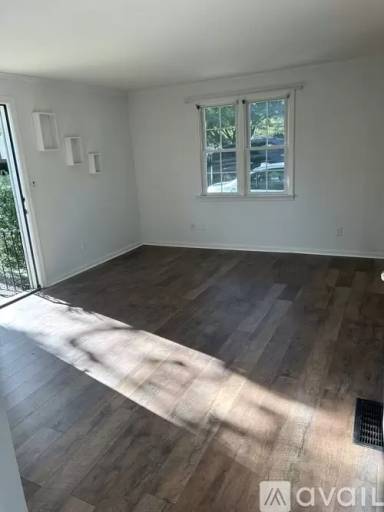 Main picture of 24 Campfield Dr