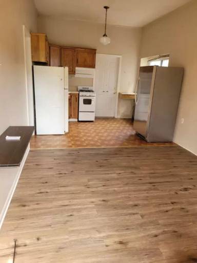 Main picture of 3347 W Carson St