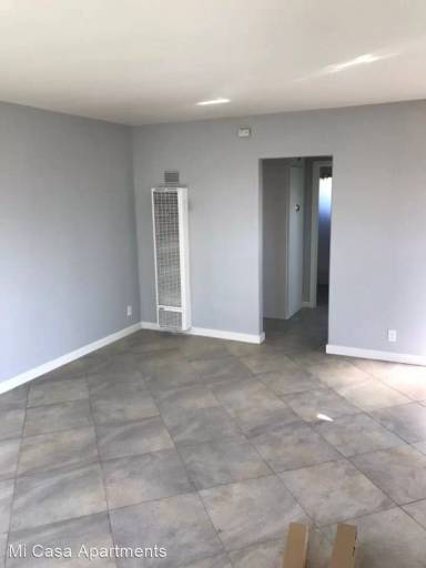 Main picture of 1648 W 107th St