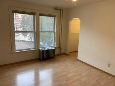 Main picture of 635 Howard Pl
