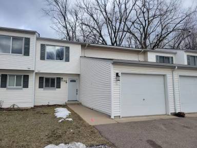 Main picture of 657 E Burnsville Pkwy