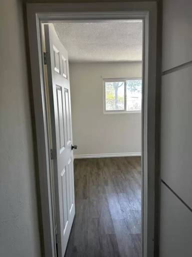 Main picture of 9490 Elm Ave