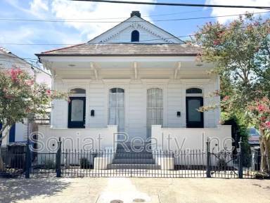 Main picture of 2224 Royal St