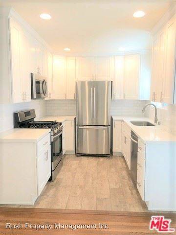 Main picture of 1055 S Sherbourne Dr