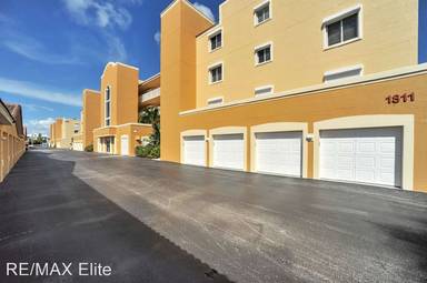 Main picture of 1811 Highway A1A