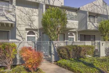 Main picture of 208 Sunspring Ct