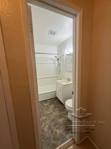 Main picture of 323 E Maryland Dr