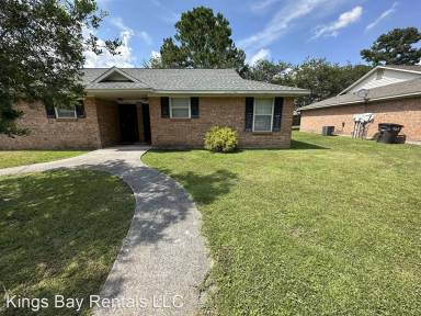 Main picture of 305 Baltic Ct