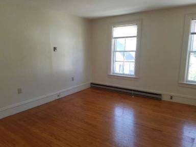 Main picture of 39 Taylor St