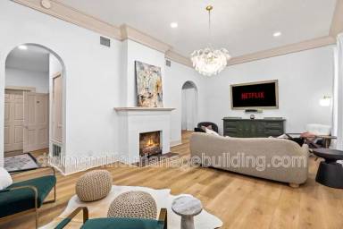 Main picture of 110 E Craig Pl