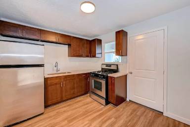 Main picture of 6420 Conley St