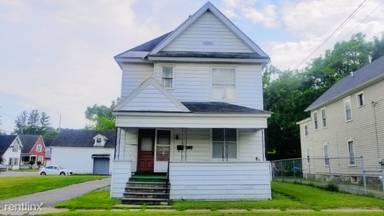 Main picture of 112 E Main St