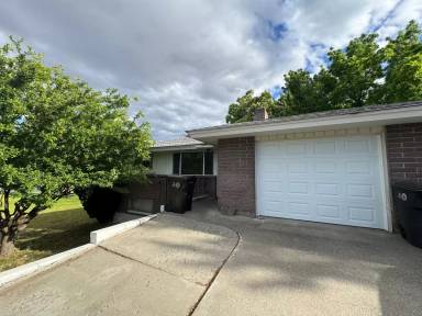Main picture of 1302 S 16th Ave