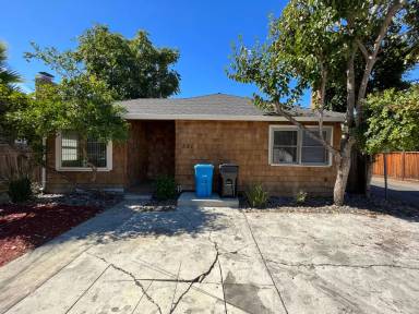 Main picture of 521 Hilmar St