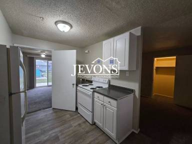 Main picture of 406 S 60th Ave