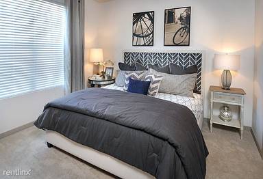 Main picture of 2037G Weems Rd