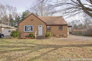 Main picture of 3256 Ivanrest Ave SW
