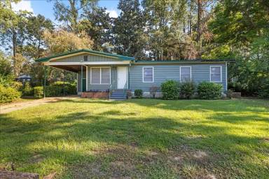 Main picture of 1908 Crabapple Dr