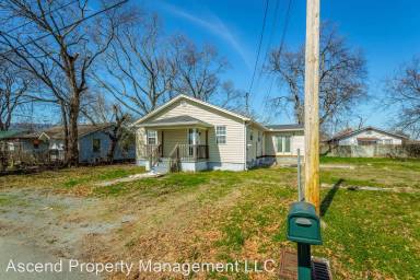 Main picture of 205 Rowland Ave