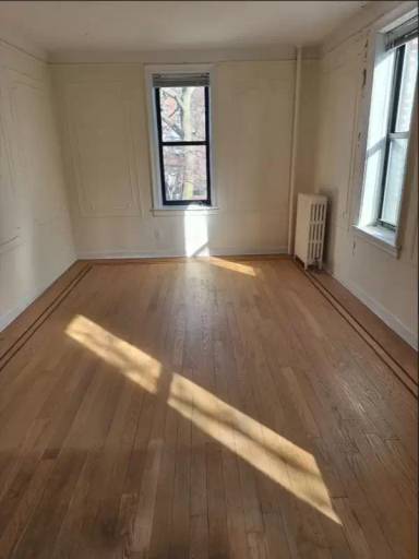 Main picture of 7410 Ridge Blvd