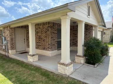 Main picture of 9019 Stonehollow Dr