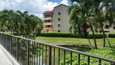 Main picture of 9022 SW 123rd Ct