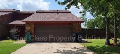 Main picture of 7407 Kings Manor Ct