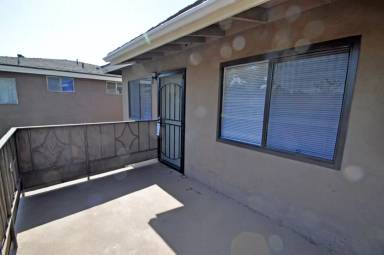 Main picture of 213 N Montague Ave