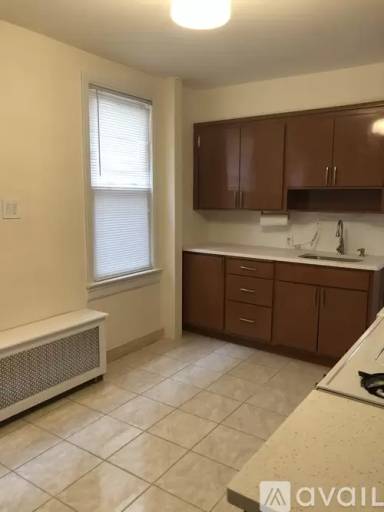 Main picture of 34 Knapp Ave