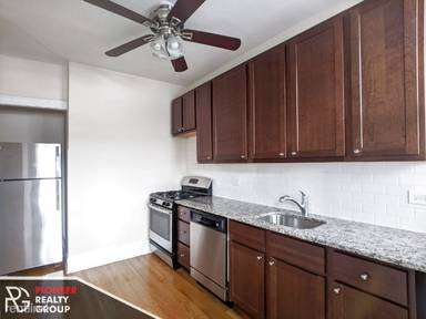 Main picture of 1601-15 W Berteau Ave Apartments