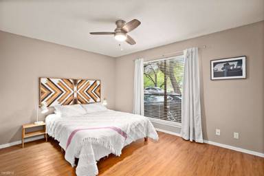 Main picture of 5215 Saint Georges Grn