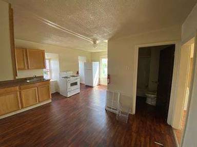 Main picture of 117 Arch St