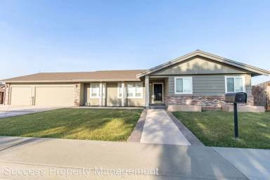 Main picture of 1551 Running Ln