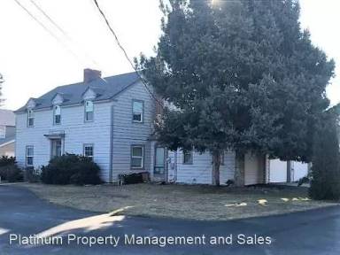 Main picture of 1405 Maple St