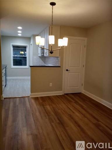 Main picture of 5850 Kennedy Ave
