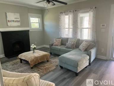 Main picture of 404 Formosa Ave