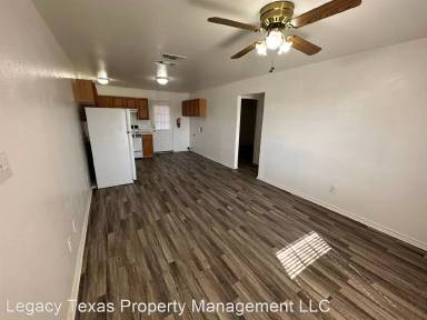 Main picture of 701 Miracle Ln